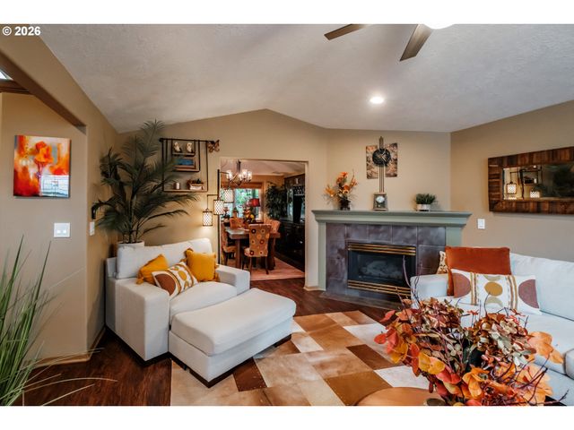 2120 WOODHAVEN Ct Nw, Salem, OR 97304