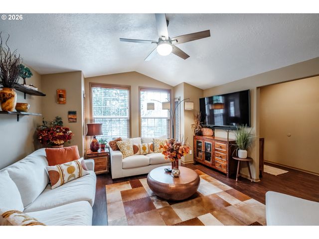 2120 WOODHAVEN Ct Nw, Salem, OR 97304