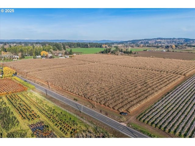 26050 Sw FARMINGTON Rd, Hillsboro, OR 97123