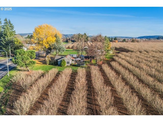 26050 Sw FARMINGTON Rd, Hillsboro, OR 97123