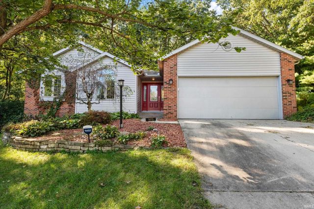 50715 Wimbledon Court, South Bend, IN 46637