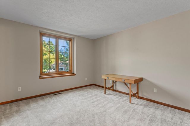 50715 Wimbledon Court, South Bend, IN 46637