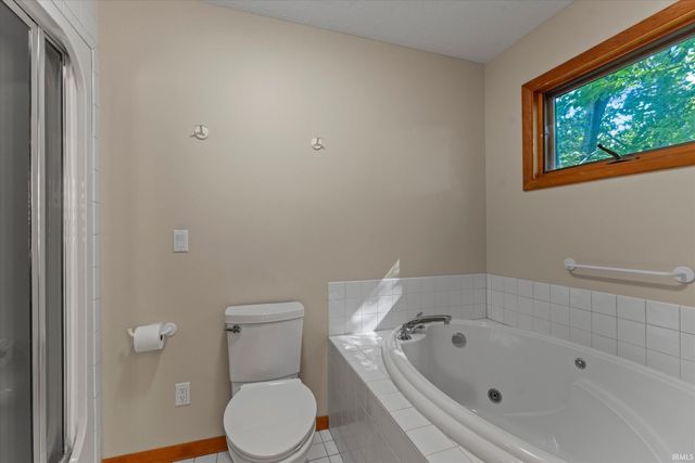 50715 Wimbledon Court, South Bend, IN 46637