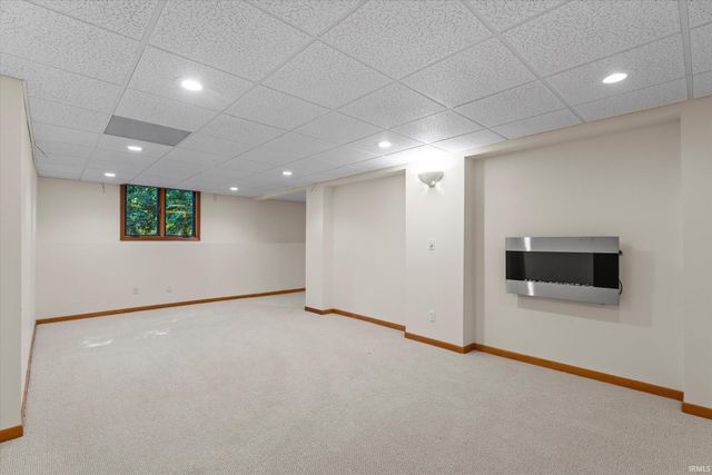 50715 Wimbledon Court, South Bend, IN 46637