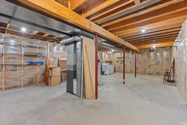 50715 Wimbledon Court, South Bend, IN 46637
