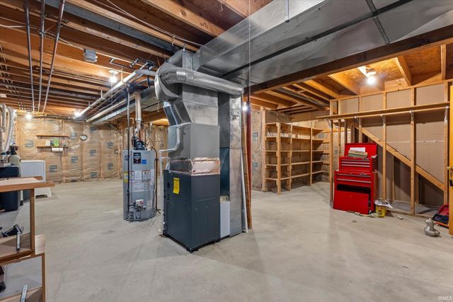 50715 Wimbledon Court, South Bend, IN 46637