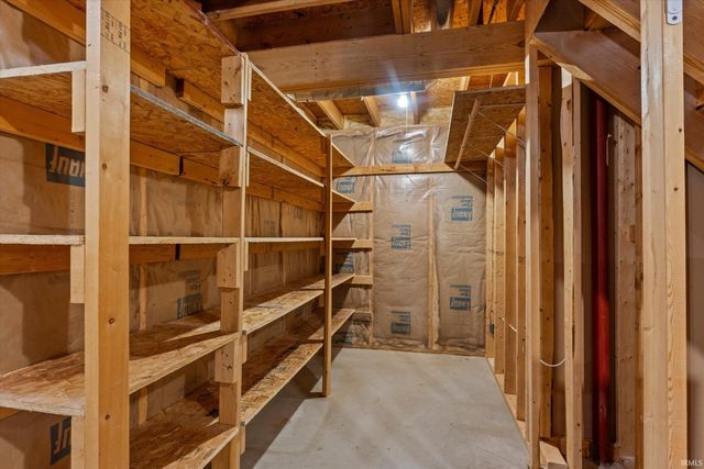 50715 Wimbledon Court, South Bend, IN 46637