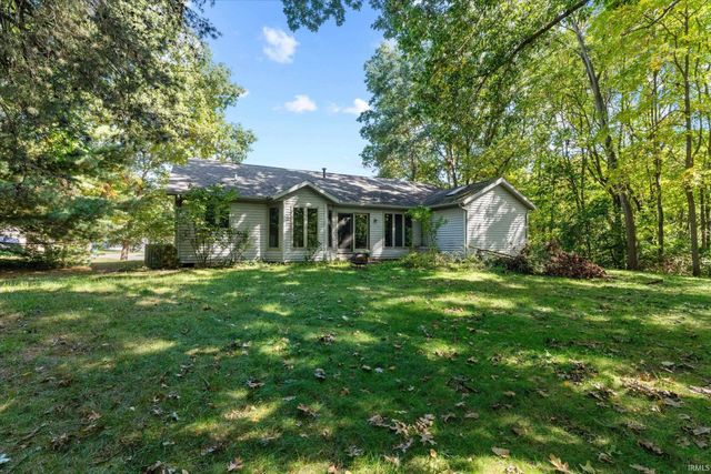 50715 Wimbledon Court, South Bend, IN 46637