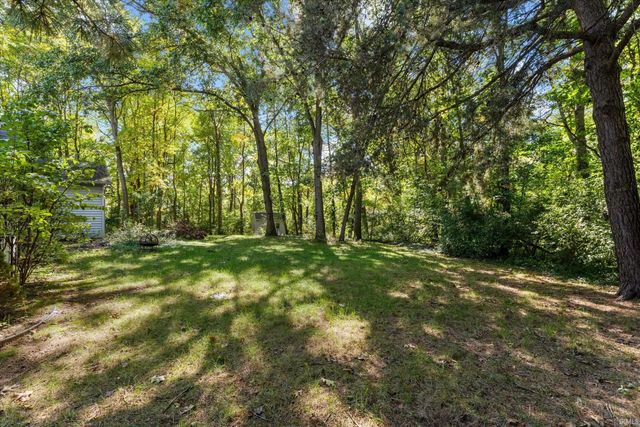 50715 Wimbledon Court, South Bend, IN 46637