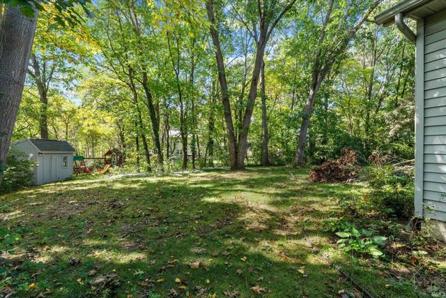 50715 Wimbledon Court, South Bend, IN 46637