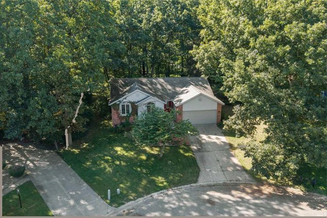 50715 Wimbledon Court, South Bend, IN 46637
