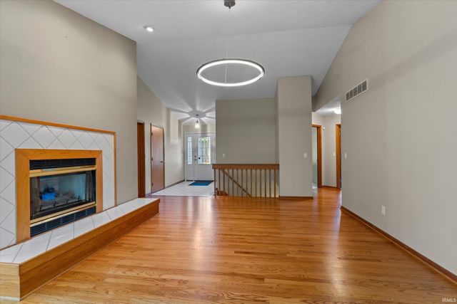50715 Wimbledon Court, South Bend, IN 46637