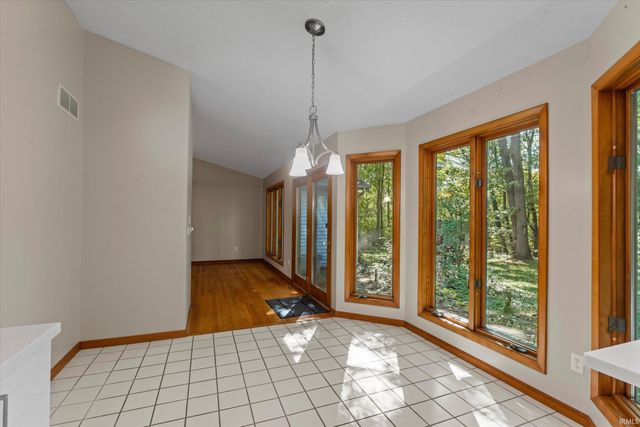 50715 Wimbledon Court, South Bend, IN 46637