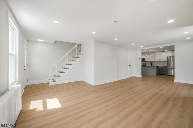 171 20Th Ave, Paterson City, NJ 07501