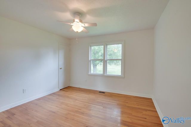 1517 Ready Section Road, Hazel Green, AL 35750