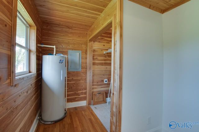 1517 Ready Section Road, Hazel Green, AL 35750