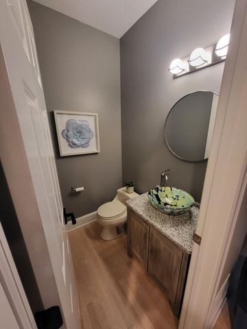 6102 Creek Ridge Court, Minnetonka, MN 55345
