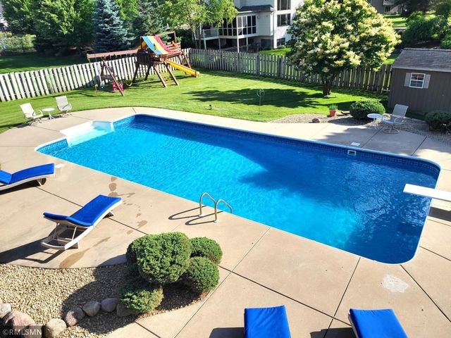 6102 Creek Ridge Court, Minnetonka, MN 55345