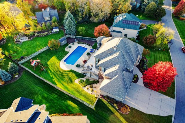 6102 Creek Ridge Court, Minnetonka, MN 55345