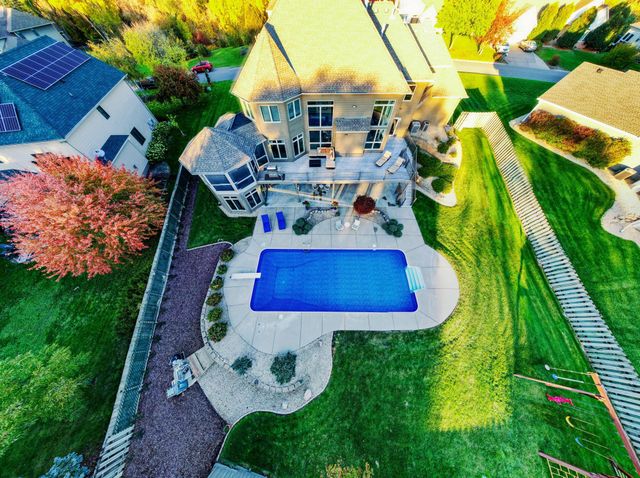 6102 Creek Ridge Court, Minnetonka, MN 55345