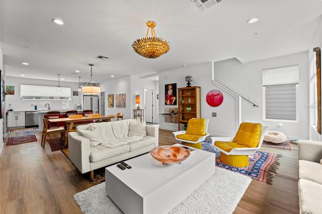 2621 1ST AVENUE N 19, St Petersburg, FL 33713