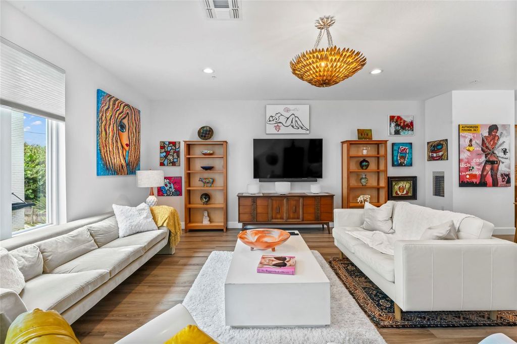 2621 1ST AVENUE N 19, St Petersburg, FL 33713