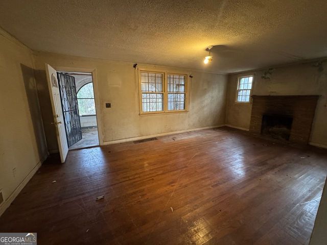 1096 3rd Street NW, Atlanta, GA 30318