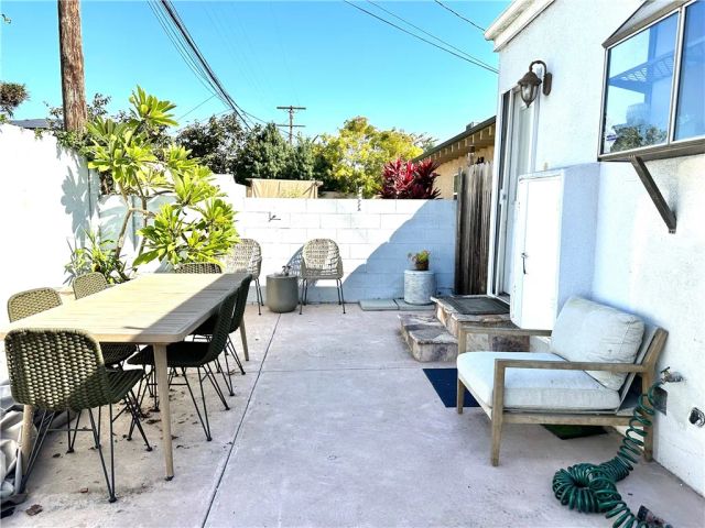 12949 Panama Street, Los Angeles, CA 90066