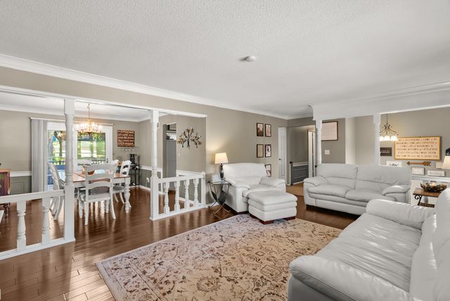 3800 SW 30th Street, Des Moines, IA 50321