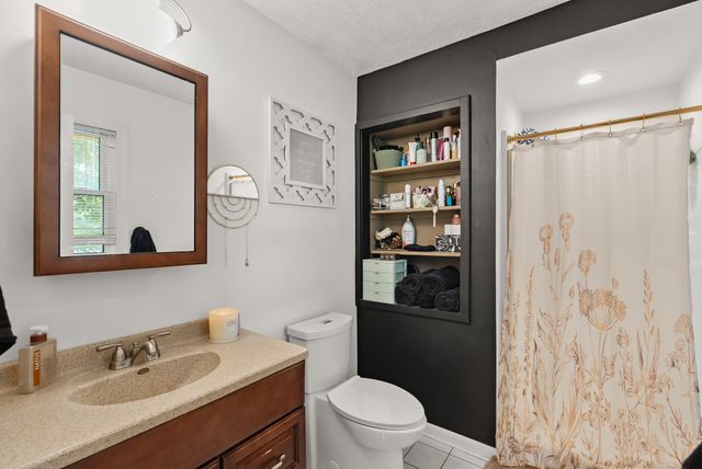 3800 SW 30th Street, Des Moines, IA 50321