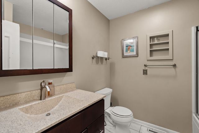 3800 SW 30th Street, Des Moines, IA 50321