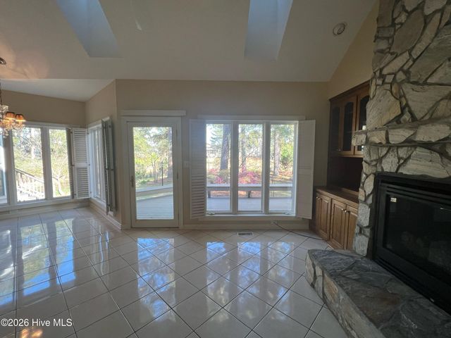 609 Cottonwood Court, Vass, NC 28394