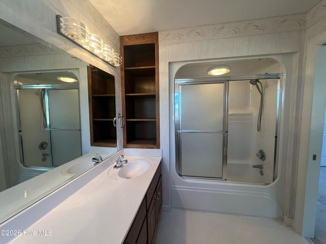 609 Cottonwood Court, Vass, NC 28394
