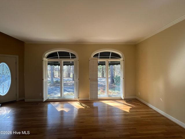 609 Cottonwood Court, Vass, NC 28394
