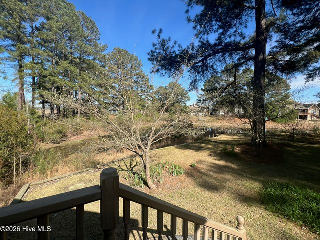 609 Cottonwood Court, Vass, NC 28394