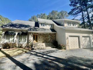 609 Cottonwood Court, Vass, NC 28394