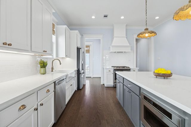 3 Mariner Pass, Galveston, TX 77554