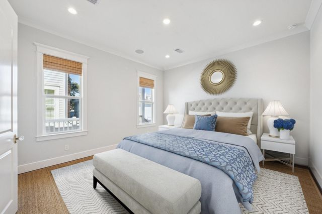 3 Mariner Pass, Galveston, TX 77554