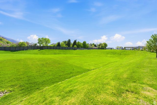 3518 E BRETON LN, Cottonwood Heights, UT 84093