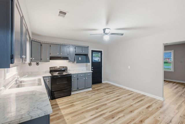 737 Greenbriar Drive, Harrodsburg, KY 40330