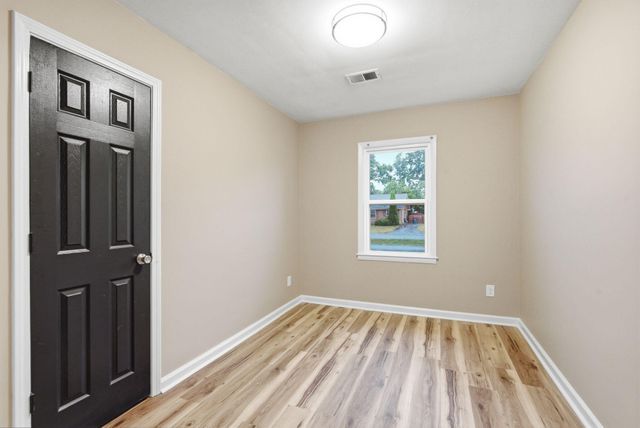 737 Greenbriar Drive, Harrodsburg, KY 40330