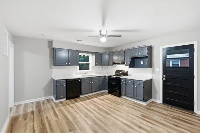 737 Greenbriar Drive, Harrodsburg, KY 40330