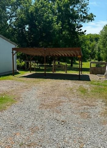 2267 Leatherwood Rd, Stewart, TN 37175