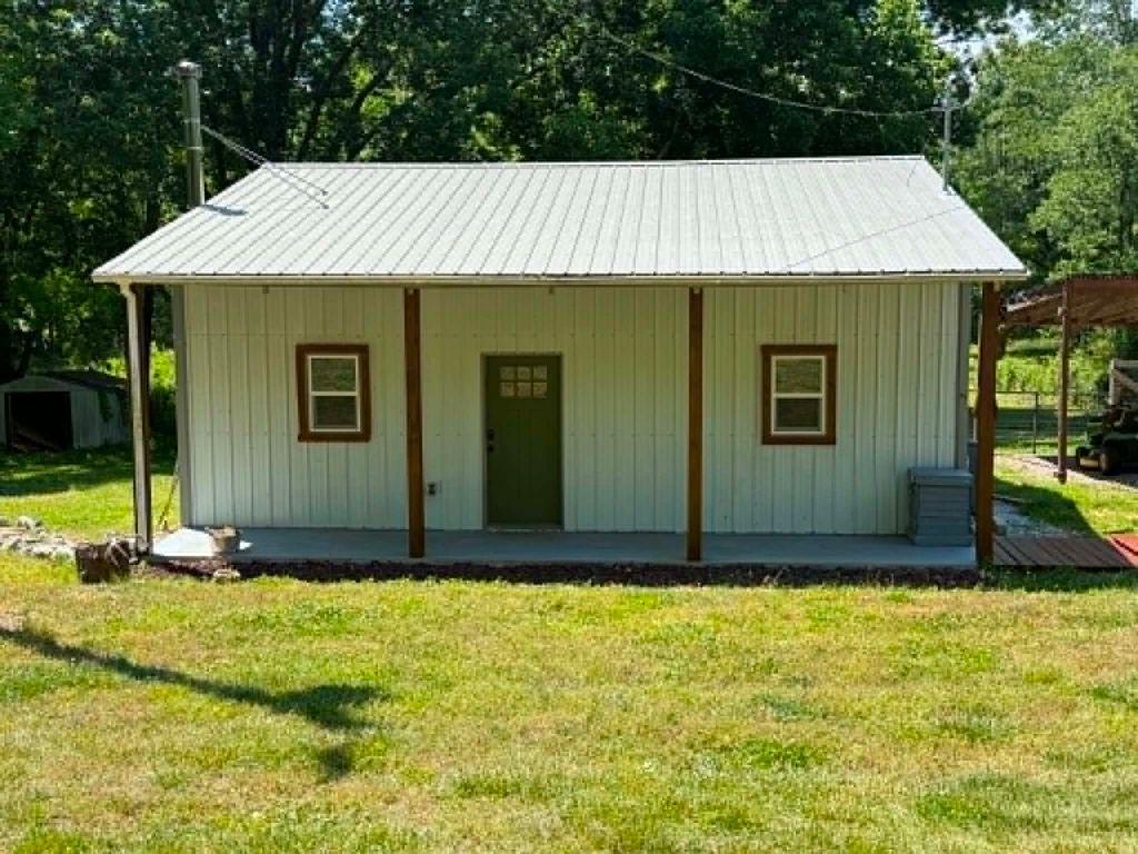 2267 Leatherwood Rd, Stewart, TN 37175
