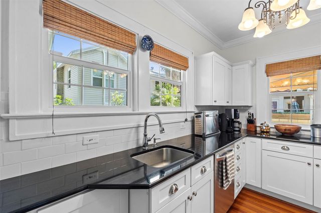 205 12TH AVENUE N, St Petersburg, FL 33701