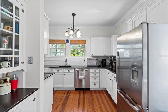 205 12TH AVENUE N, St Petersburg, FL 33701