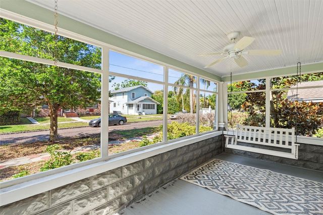 205 12TH AVENUE N, St Petersburg, FL 33701