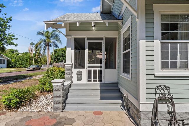 205 12TH AVENUE N, St Petersburg, FL 33701