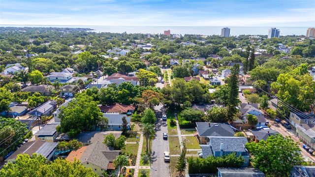 205 12TH AVENUE N, St Petersburg, FL 33701