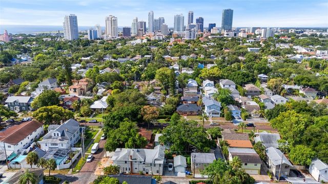 205 12TH AVENUE N, St Petersburg, FL 33701
